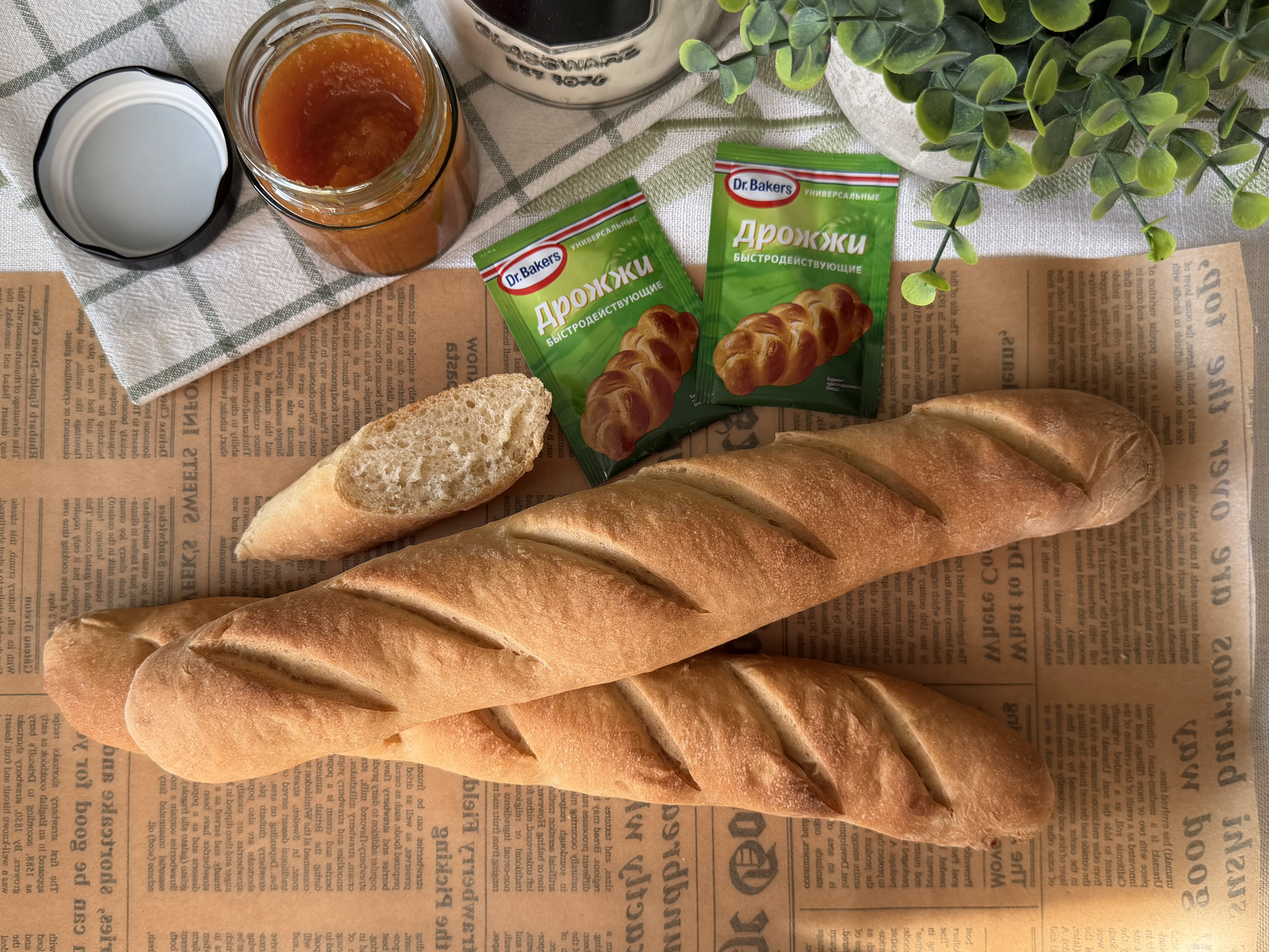 Фото рецепта вкусный французский багет на дрожжах