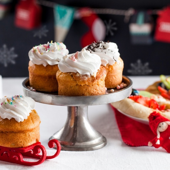 Фото рецепта новогодние капкейки с творожным кремом