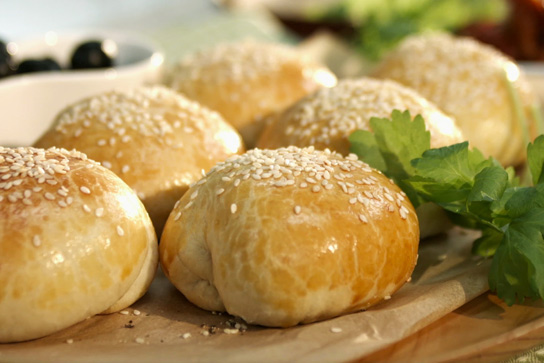 Фото рецепта итальянские булочки с сыром и томатами