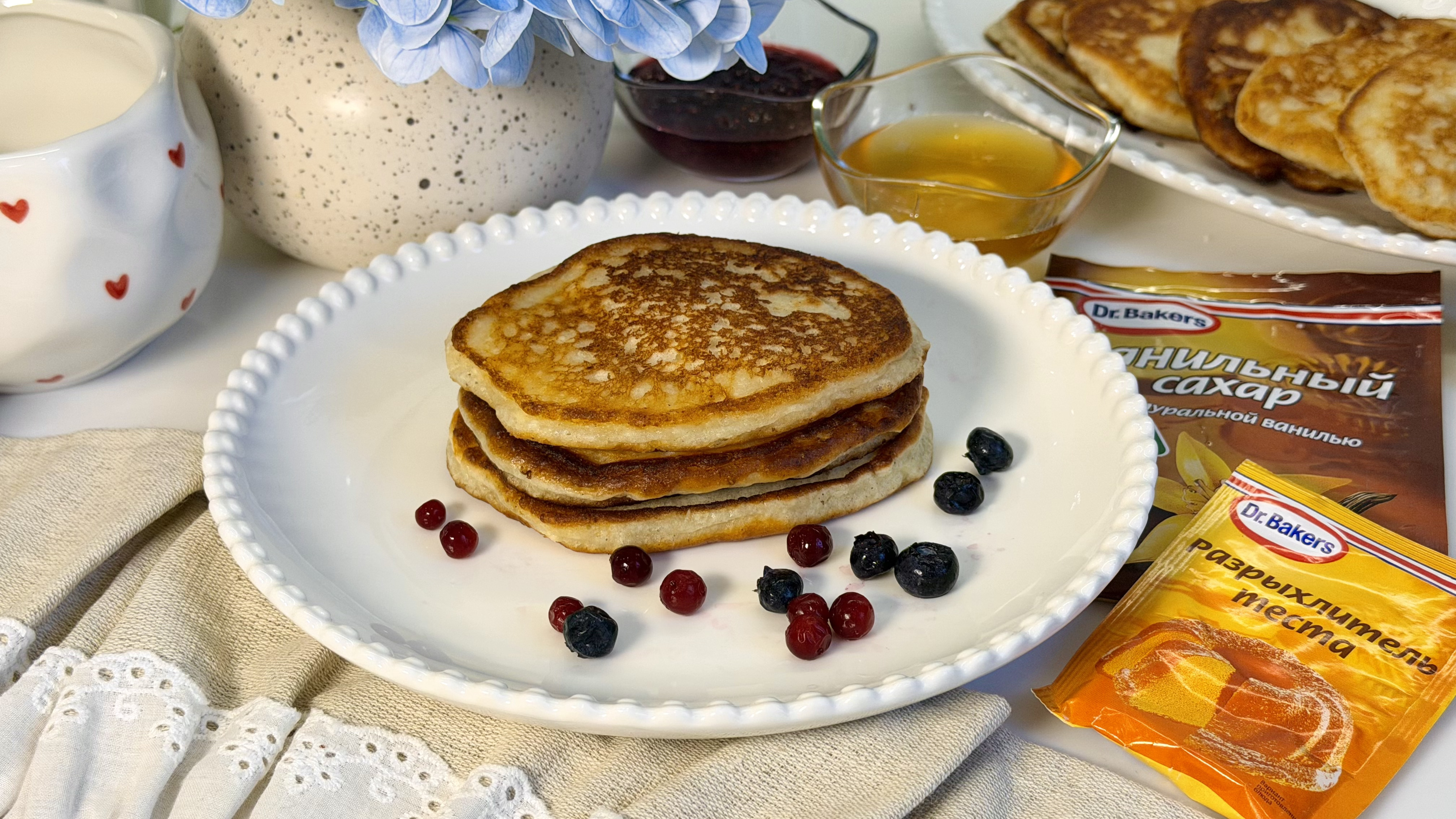 Фото рецепта творожно-банановые оладьи c ванильным вкусом