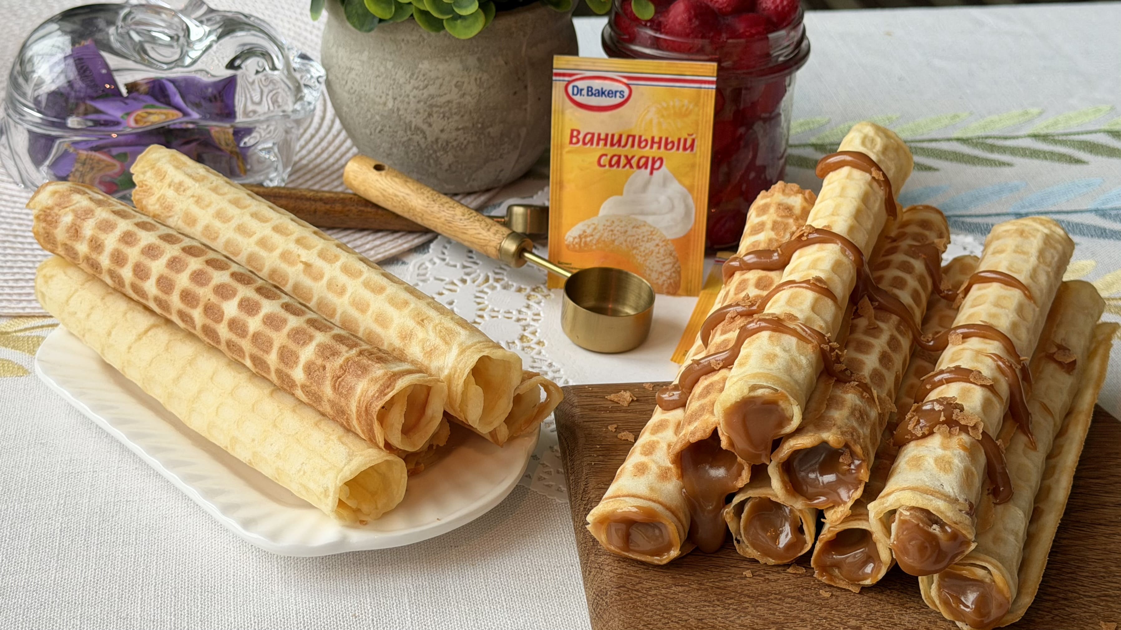 Фото рецепта вафельные трубочки со сгущенкой