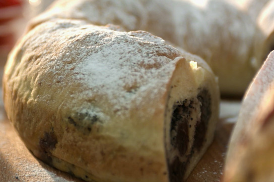 Фото рецепта рулет с маком и вишней