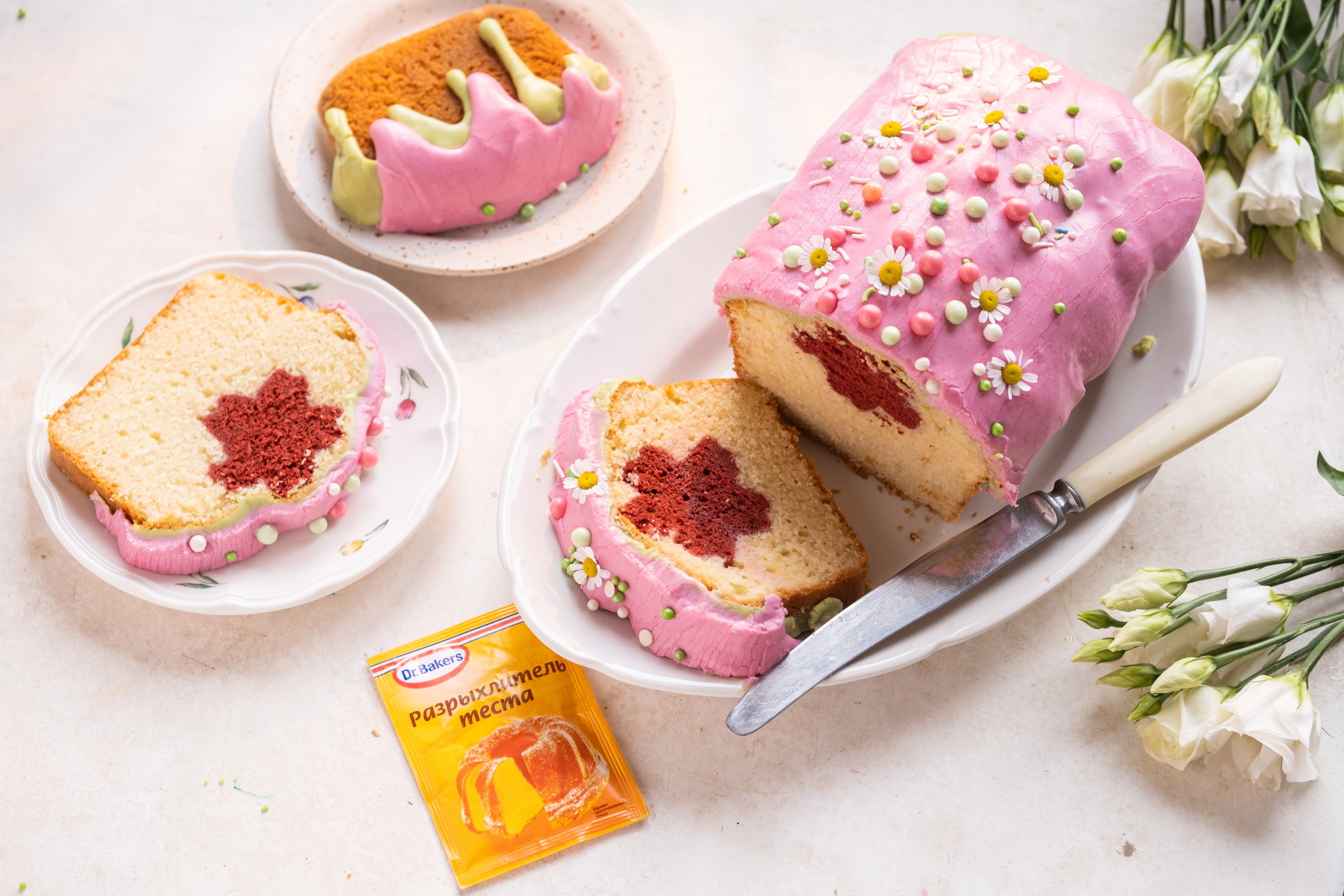 Фото рецепта кекс с цветочным рисунком внутри