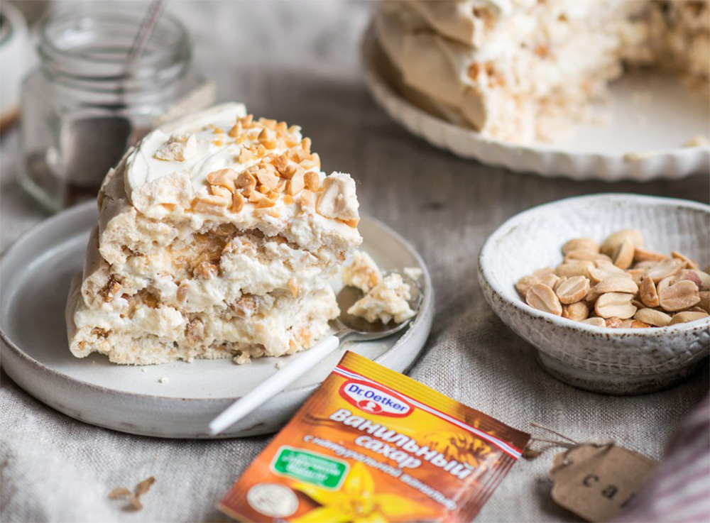 Фото рецепта торт безе с арахисом