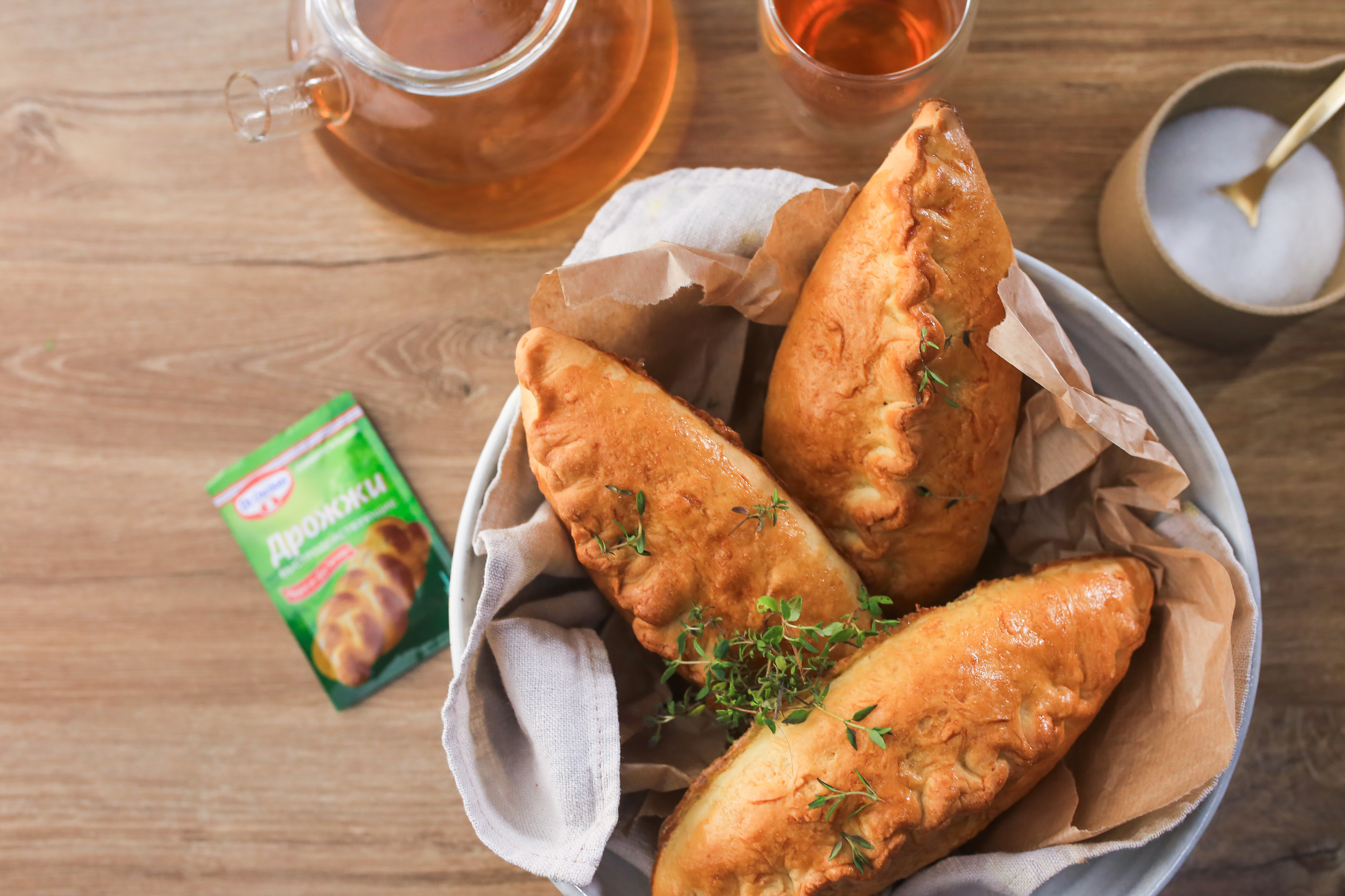 Фото рецепта пирожки с курицей и грибами