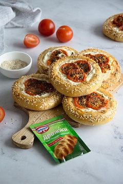 🧀Булочки со сливочным сыром и томатами