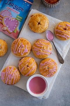 Пирожки с клубникой